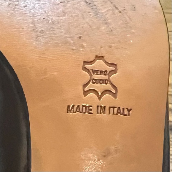 Salvatore Ferragamo Black Patent Leather Pumps Sz 8AA Bow Kitten Heel Luxury - Picture 10 of 11